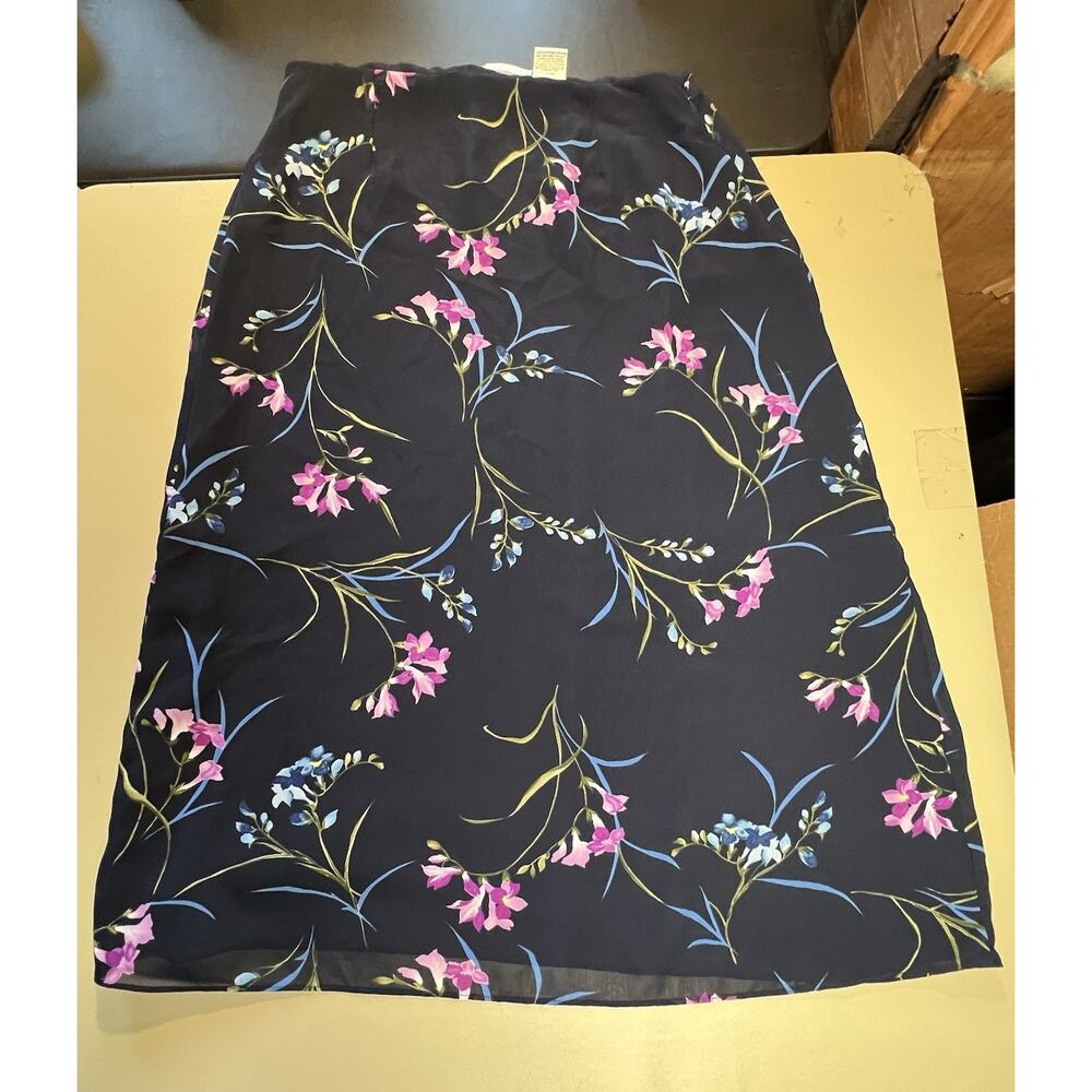 Jaclyn Smith Classic Skirt Women’s XL Blue With Purple And Blue Flowers Side Zip